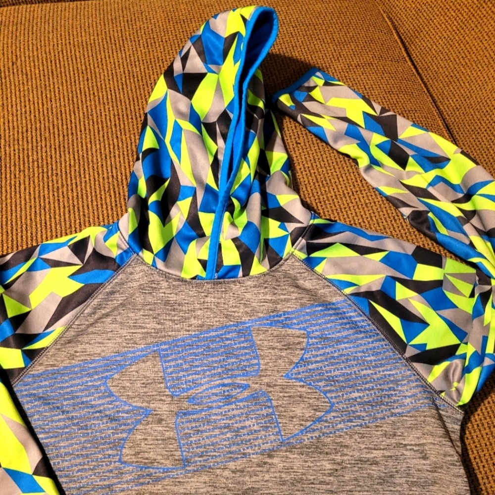 Under Armor Boy's gray/multicolor long sleeve hoodie.